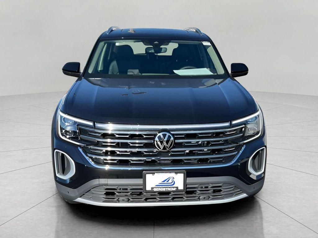 new 2026 Volkswagen Atlas car, priced at $50,033