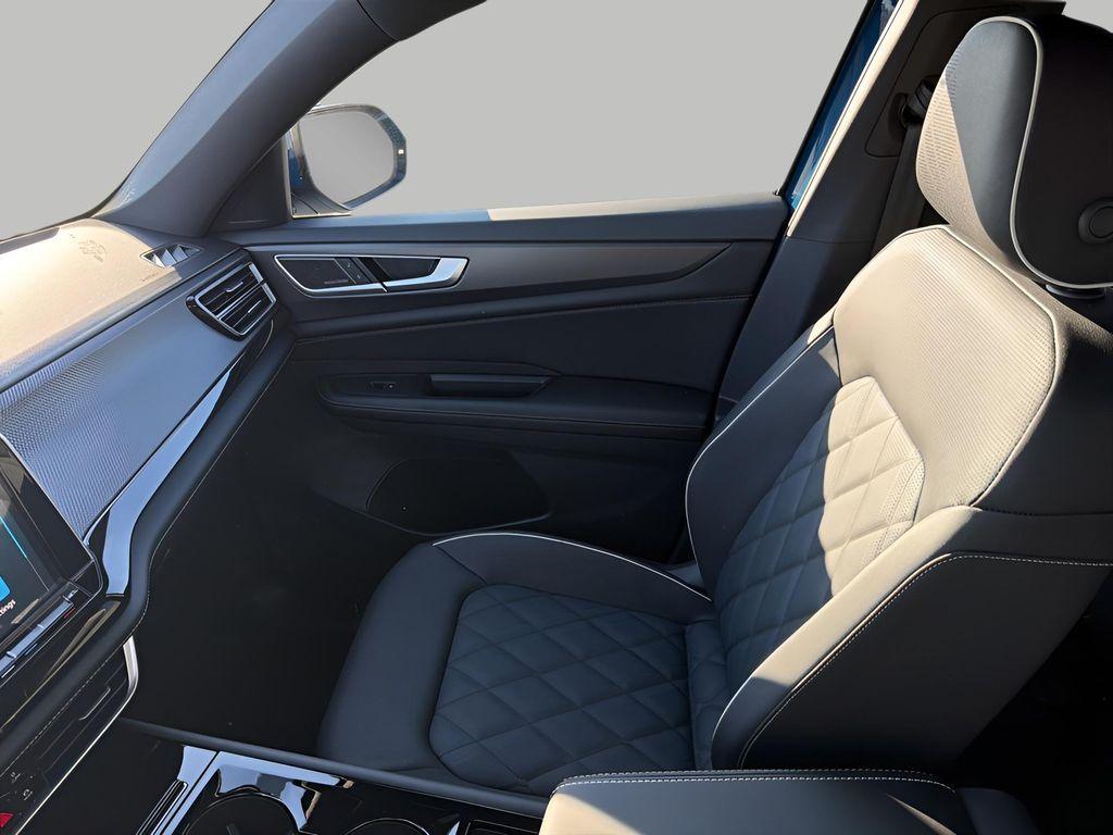 new 2026 Volkswagen Atlas Cross Sport car, priced at $54,244