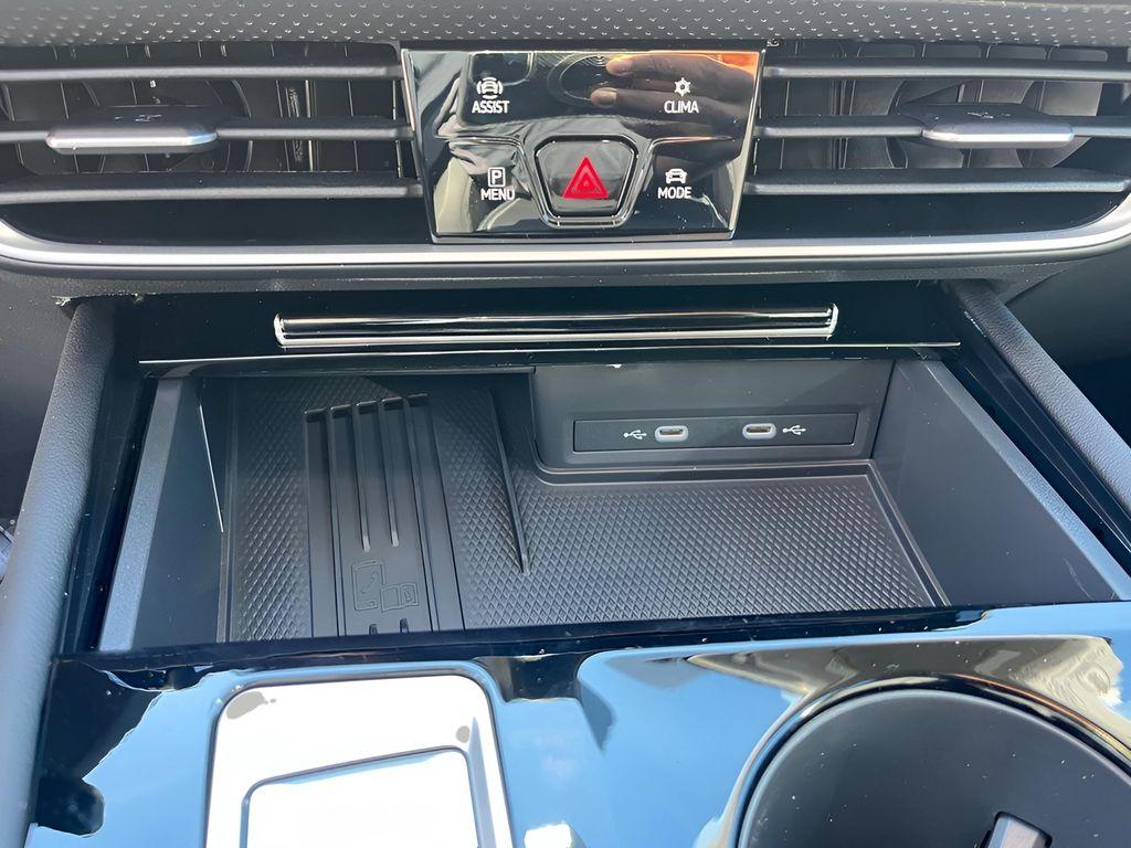 new 2026 Volkswagen Atlas car, priced at $46,685