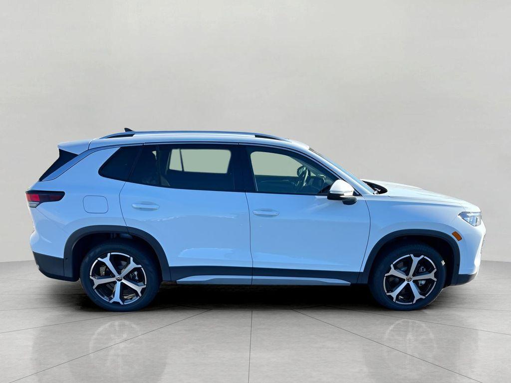 new 2025 Volkswagen Tiguan car, priced at $36,106