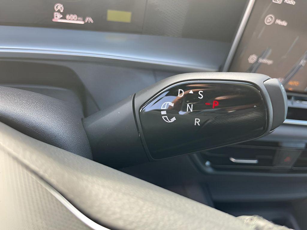 new 2025 Volkswagen Tiguan car, priced at $38,136