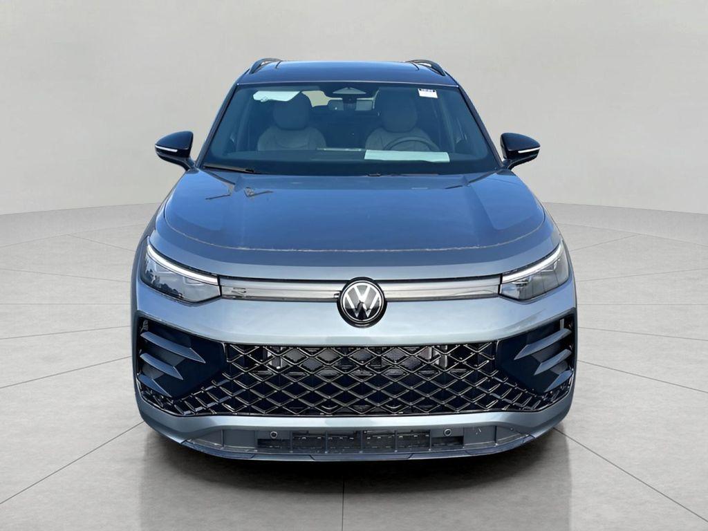 new 2025 Volkswagen Tiguan car, priced at $38,136