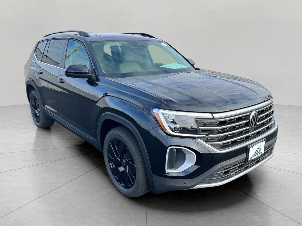 new 2026 Volkswagen Atlas car, priced at $47,717