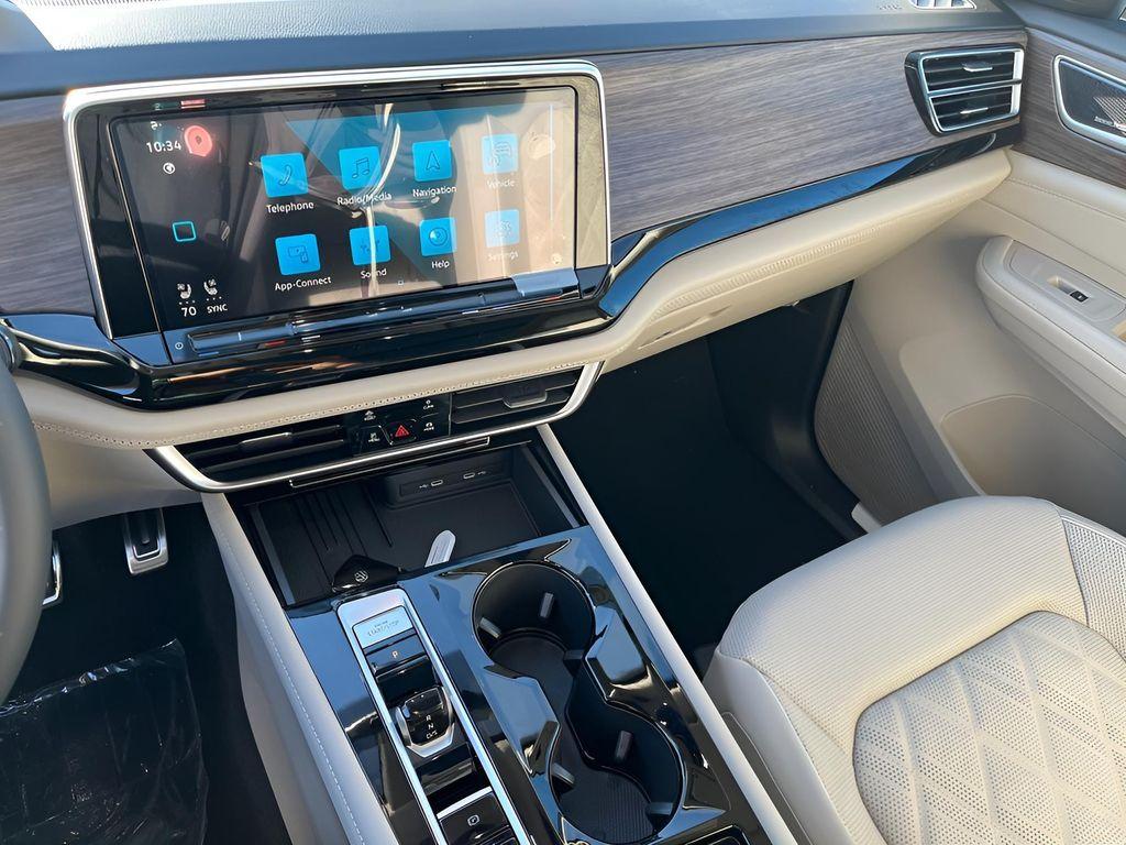 new 2026 Volkswagen Atlas car, priced at $54,876