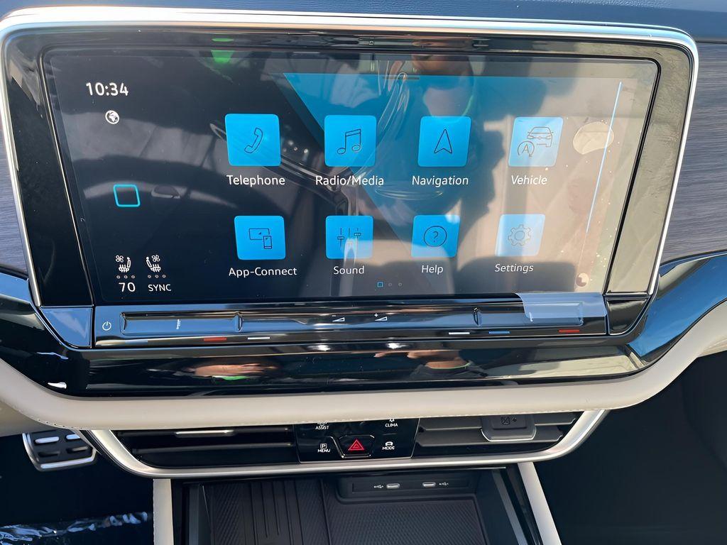 new 2026 Volkswagen Atlas car, priced at $54,876