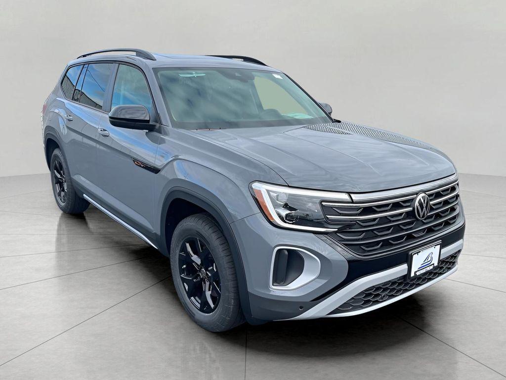new 2026 Volkswagen Atlas car, priced at $49,557