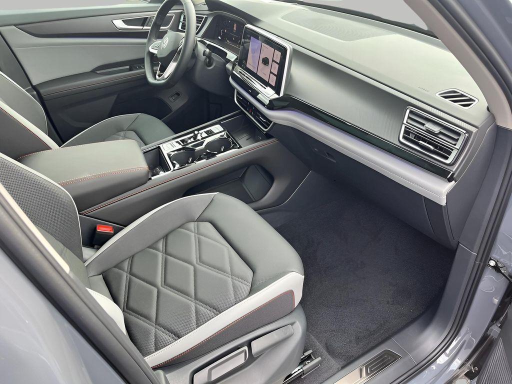 new 2026 Volkswagen Atlas car, priced at $49,557