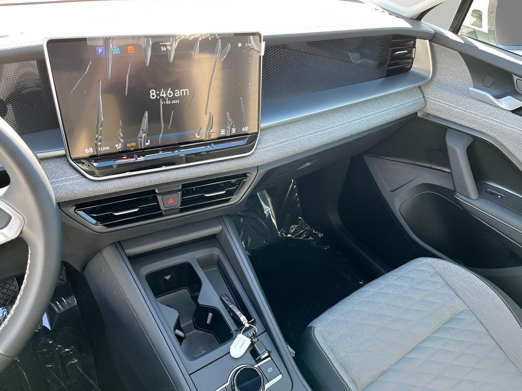 new 2025 Volkswagen Tiguan car, priced at $31,405