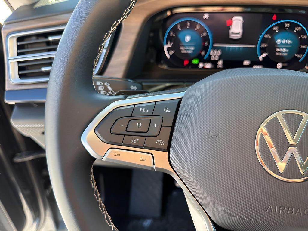 new 2025 Volkswagen Atlas car, priced at $38,701