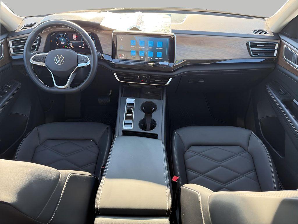 new 2025 Volkswagen Atlas car, priced at $38,701