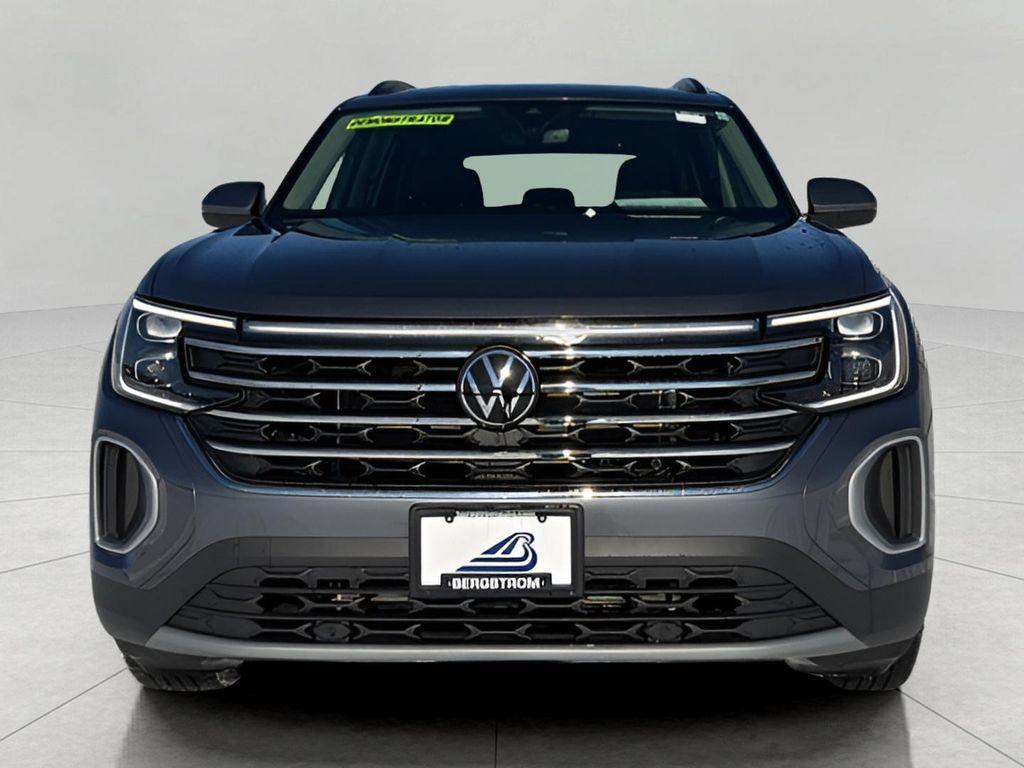 new 2025 Volkswagen Atlas car, priced at $38,701