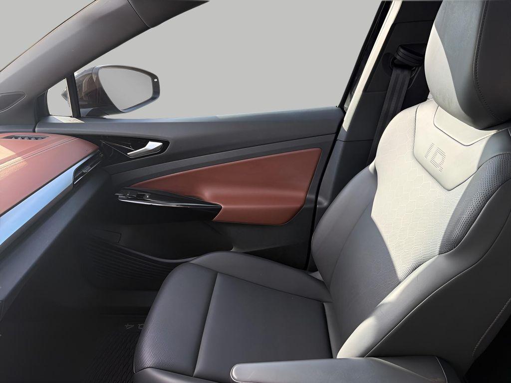 used 2022 Volkswagen ID.4 car, priced at $21,796
