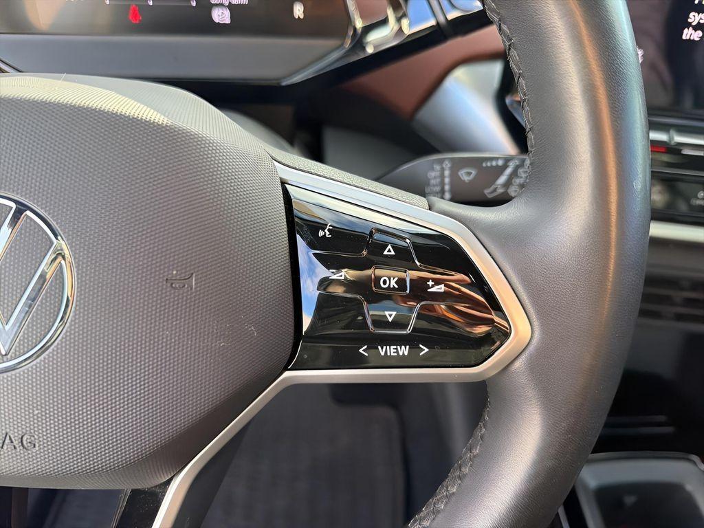 used 2022 Volkswagen ID.4 car, priced at $21,796