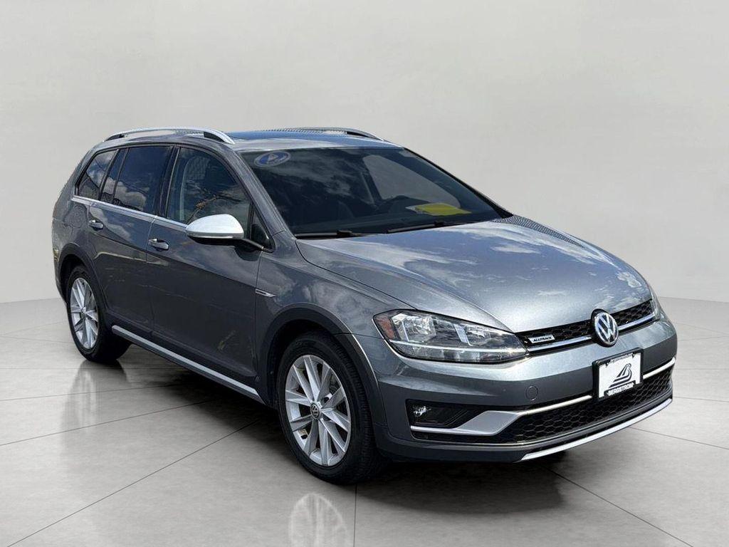 used 2019 Volkswagen Golf Alltrack car, priced at $23,701