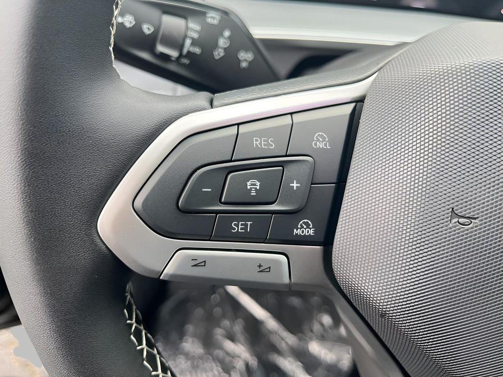 new 2025 Volkswagen Tiguan car, priced at $35,946