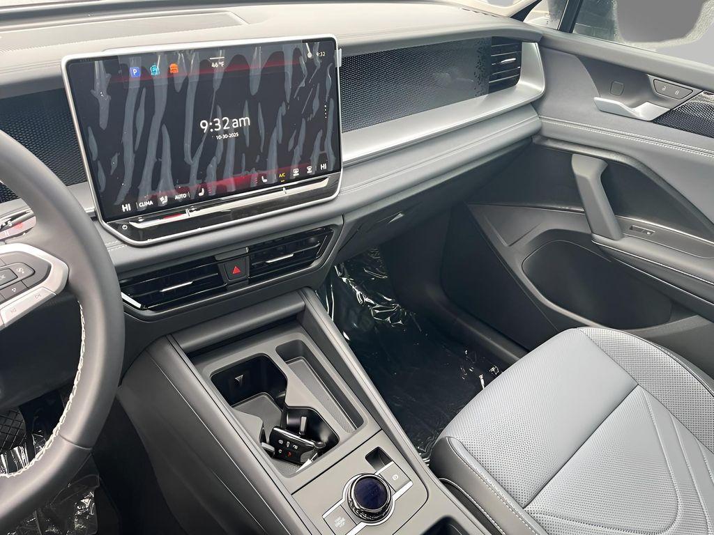 new 2025 Volkswagen Tiguan car, priced at $35,946