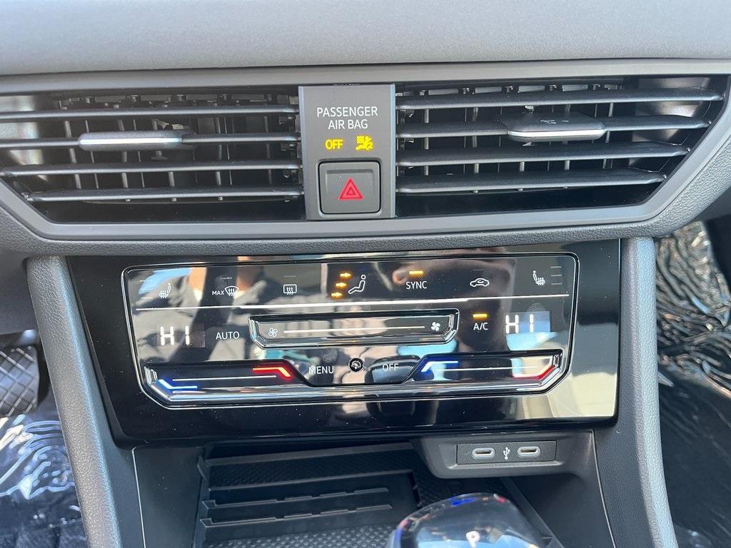 new 2025 Volkswagen Jetta car, priced at $25,987