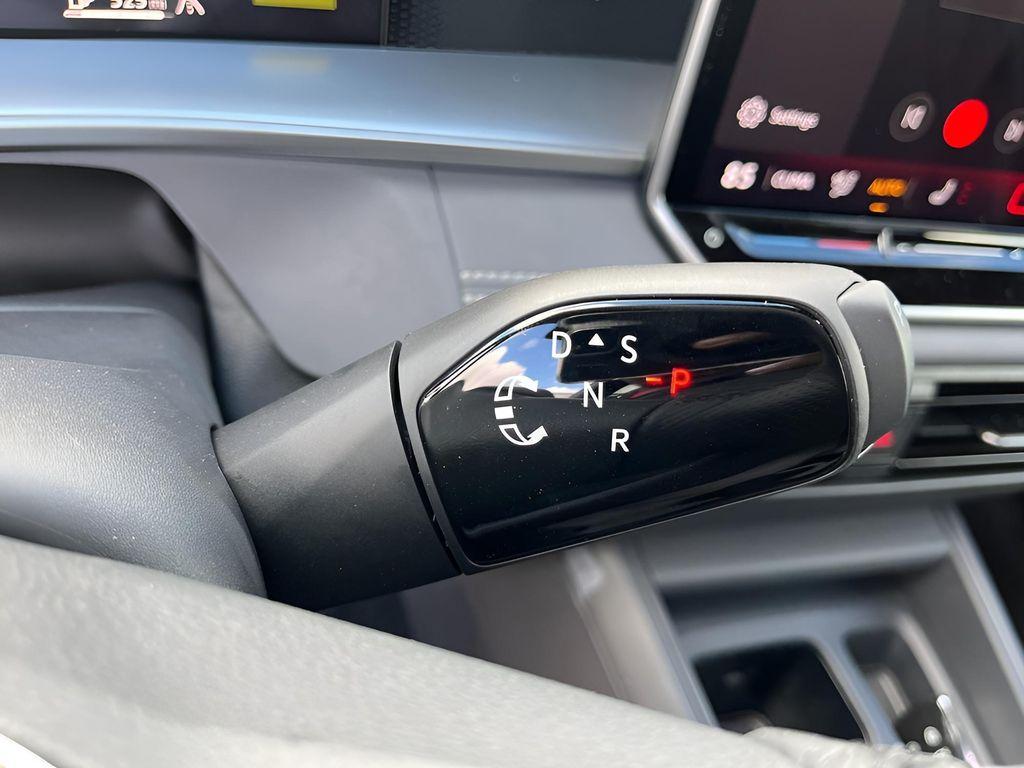 new 2025 Volkswagen Tiguan car, priced at $38,635