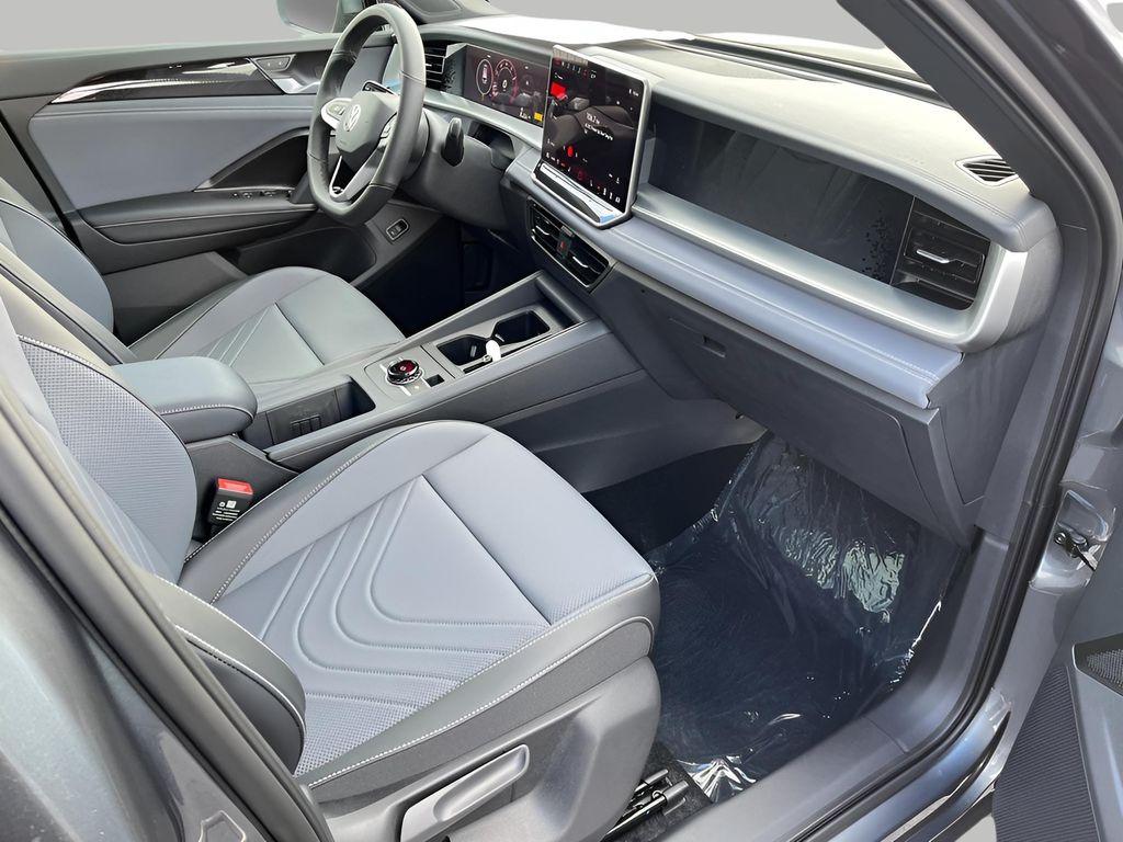 new 2025 Volkswagen Tiguan car, priced at $38,635