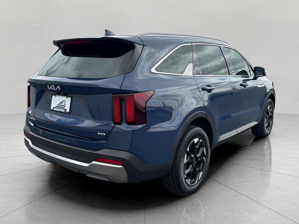 used 2025 Kia Sorento car, priced at $31,089