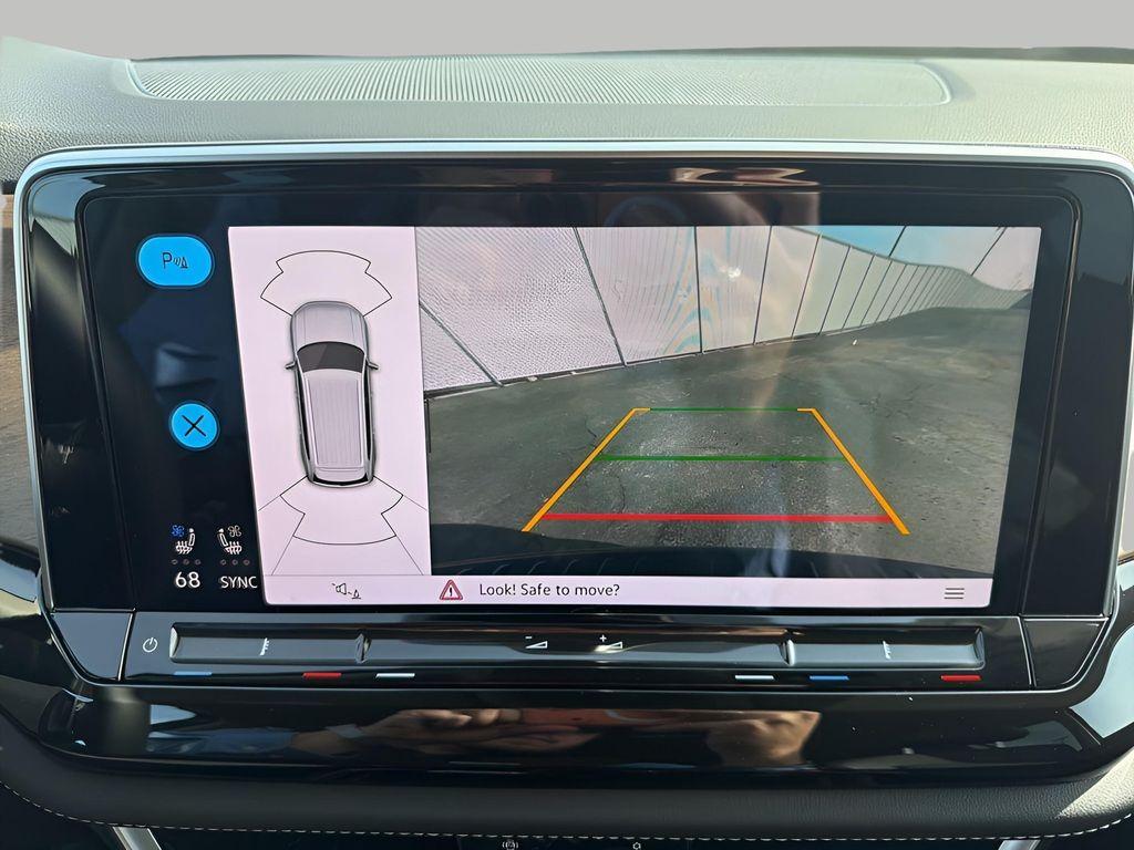 new 2025 Volkswagen Atlas car, priced at $43,151