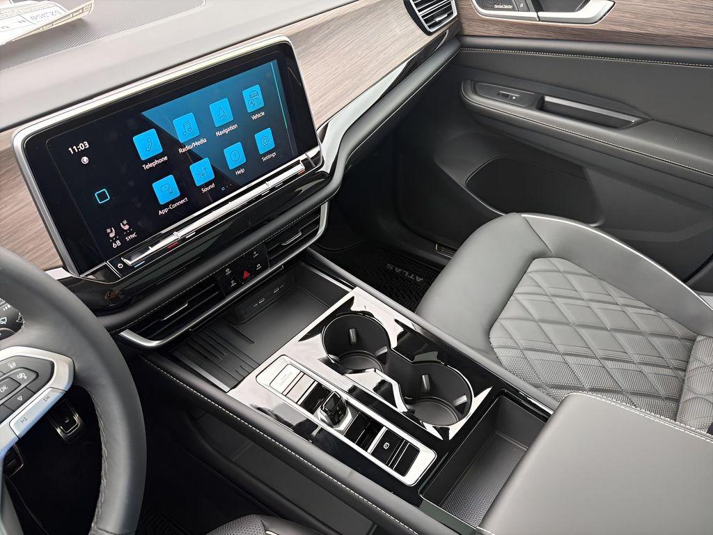 new 2026 Volkswagen Atlas car, priced at $53,025