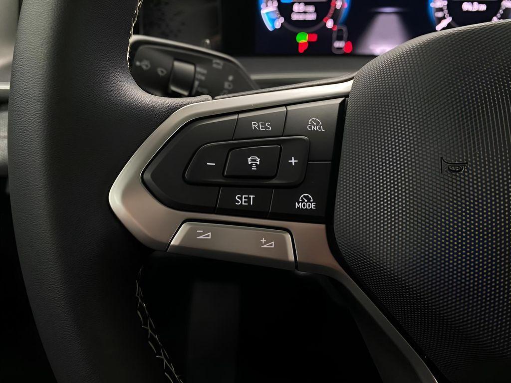 new 2025 Volkswagen Tiguan car, priced at $31,894