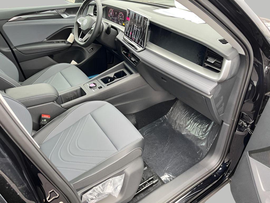 new 2025 Volkswagen Tiguan car, priced at $35,966