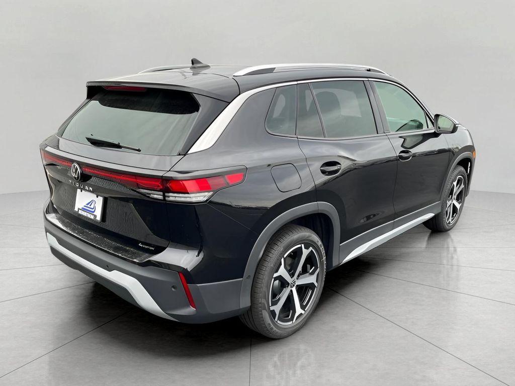 new 2025 Volkswagen Tiguan car, priced at $35,966
