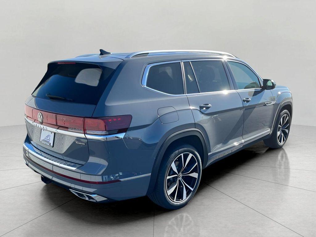 new 2026 Volkswagen Atlas car, priced at $55,911