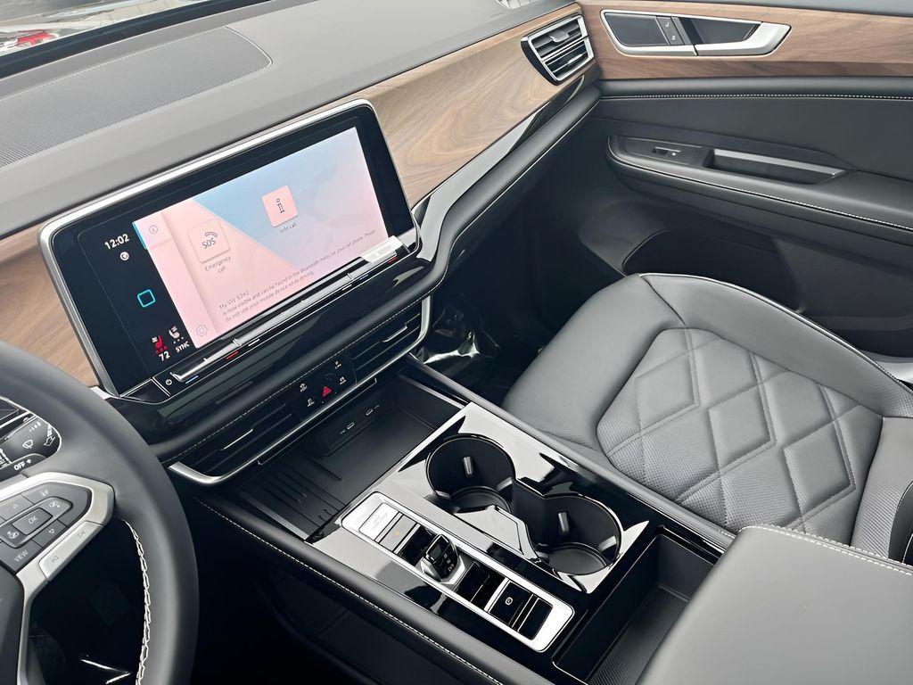 new 2026 Volkswagen Atlas car, priced at $47,717