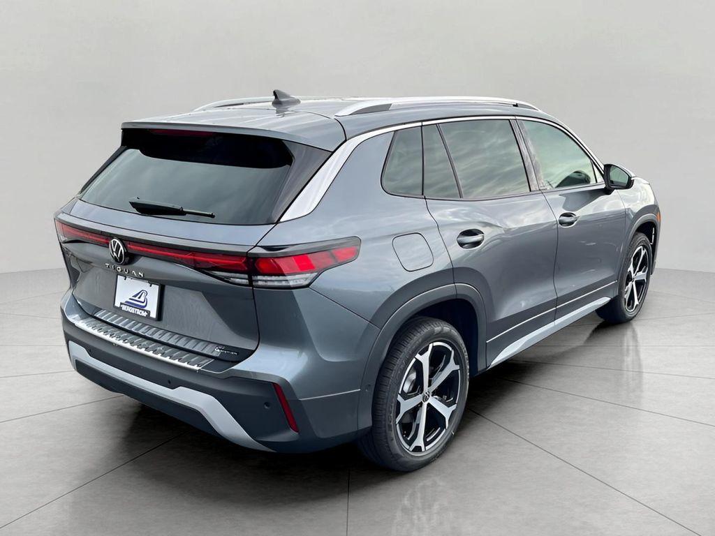 new 2025 Volkswagen Tiguan car, priced at $36,605