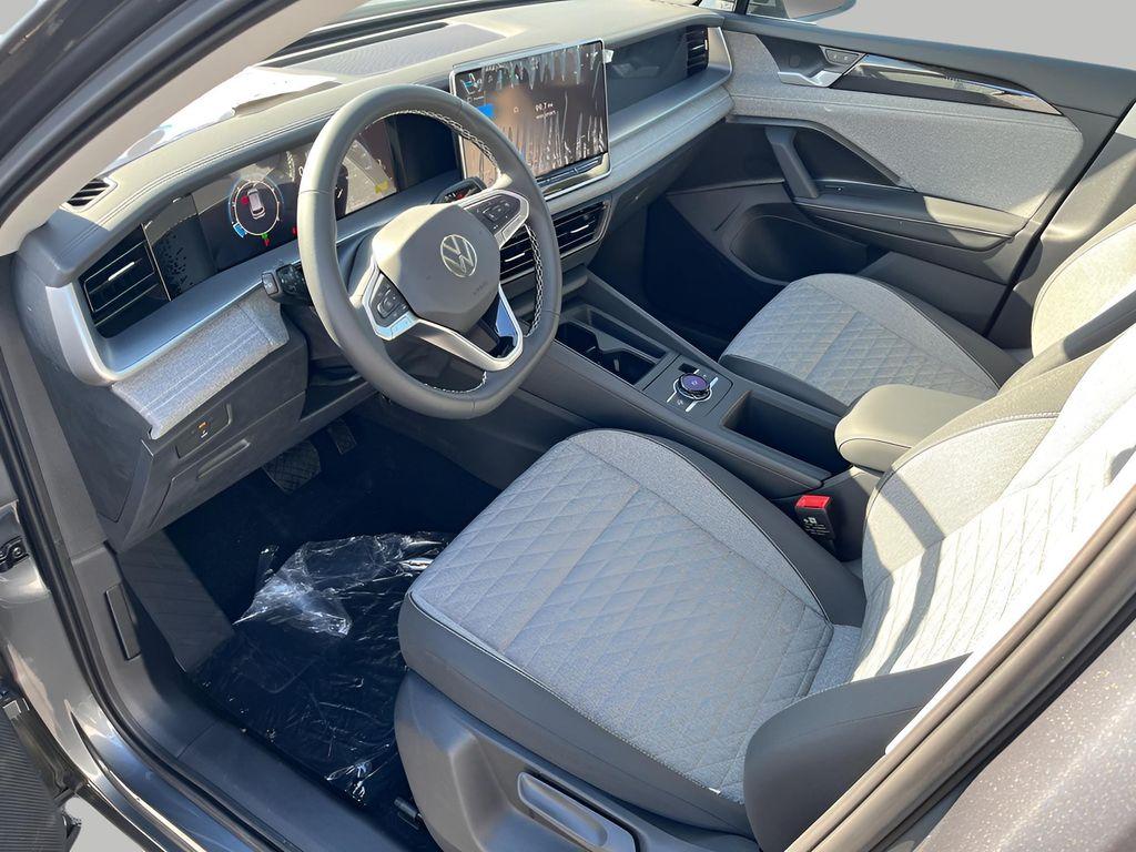 new 2025 Volkswagen Tiguan car, priced at $31,557