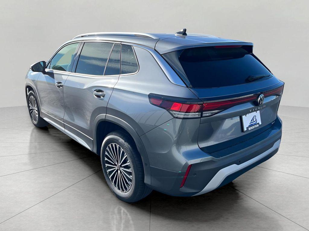 new 2025 Volkswagen Tiguan car, priced at $31,557