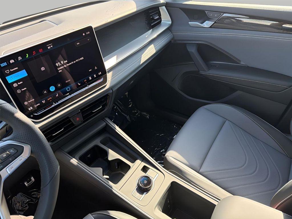 new 2026 Volkswagen Tiguan car, priced at $40,172