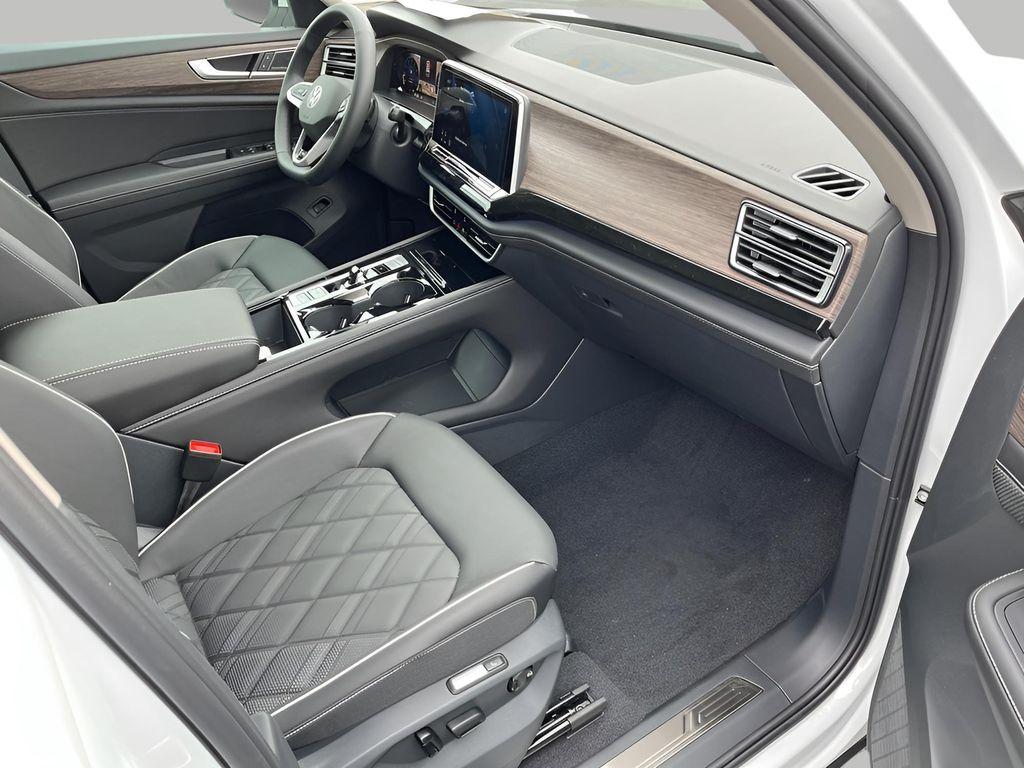 new 2026 Volkswagen Atlas car, priced at $55,667