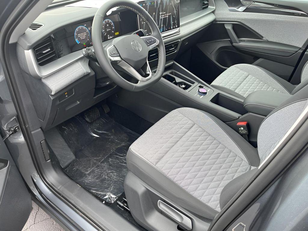 new 2025 Volkswagen Tiguan car, priced at $31,905