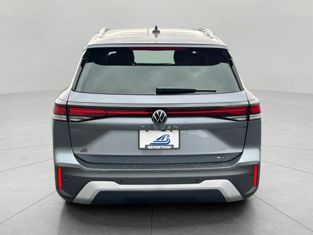 new 2025 Volkswagen Tiguan car, priced at $31,905
