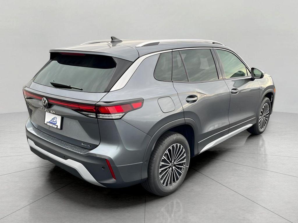 new 2025 Volkswagen Tiguan car, priced at $31,905