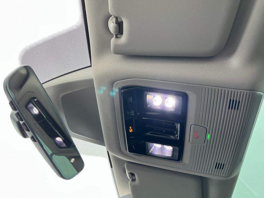 new 2026 Volkswagen Atlas car, priced at $50,629