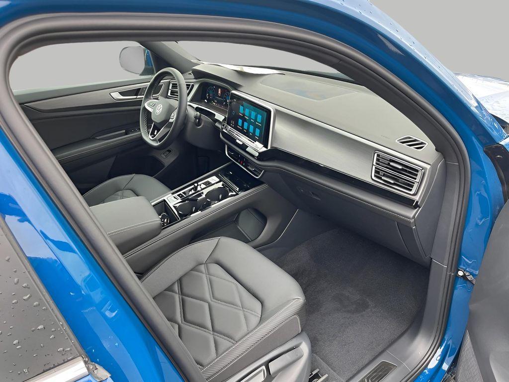 new 2025 Volkswagen Atlas Cross Sport car, priced at $42,027