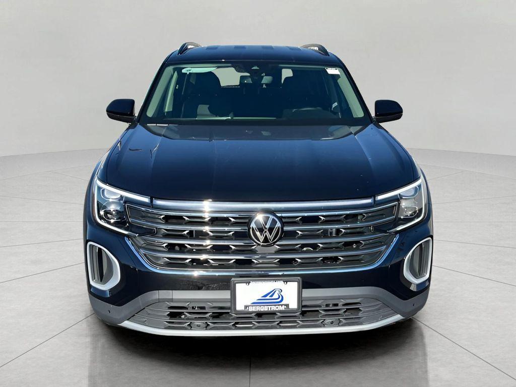 new 2026 Volkswagen Atlas car, priced at $46,685