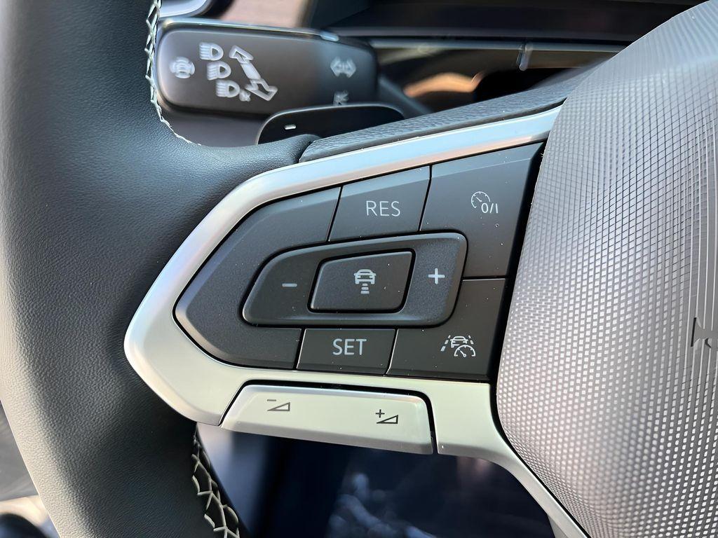 new 2026 Volkswagen Atlas car, priced at $46,685