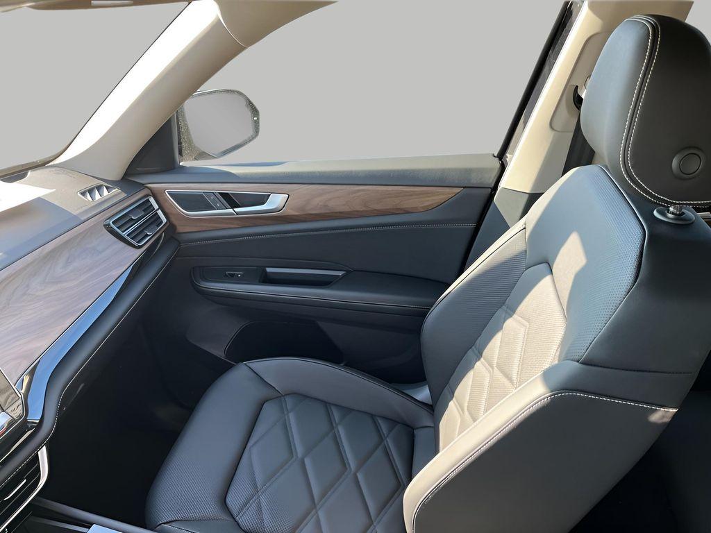 new 2026 Volkswagen Atlas car, priced at $46,685