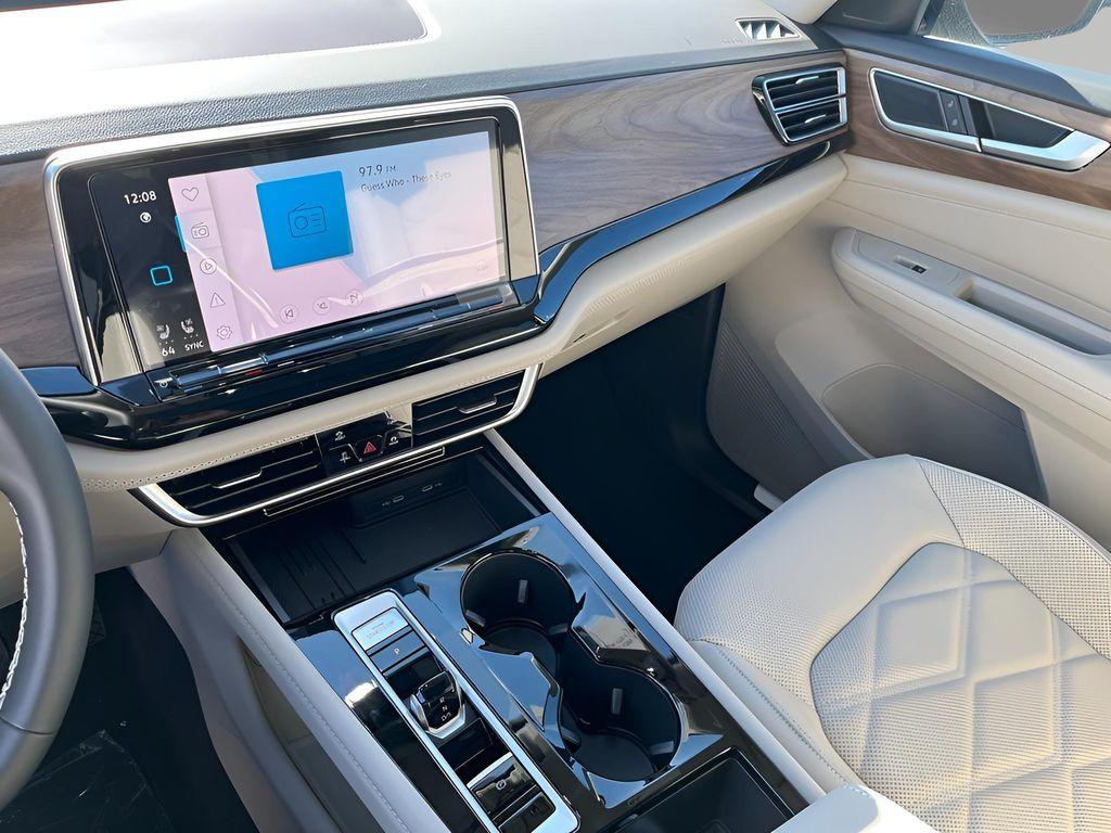 new 2026 Volkswagen Atlas car, priced at $47,717