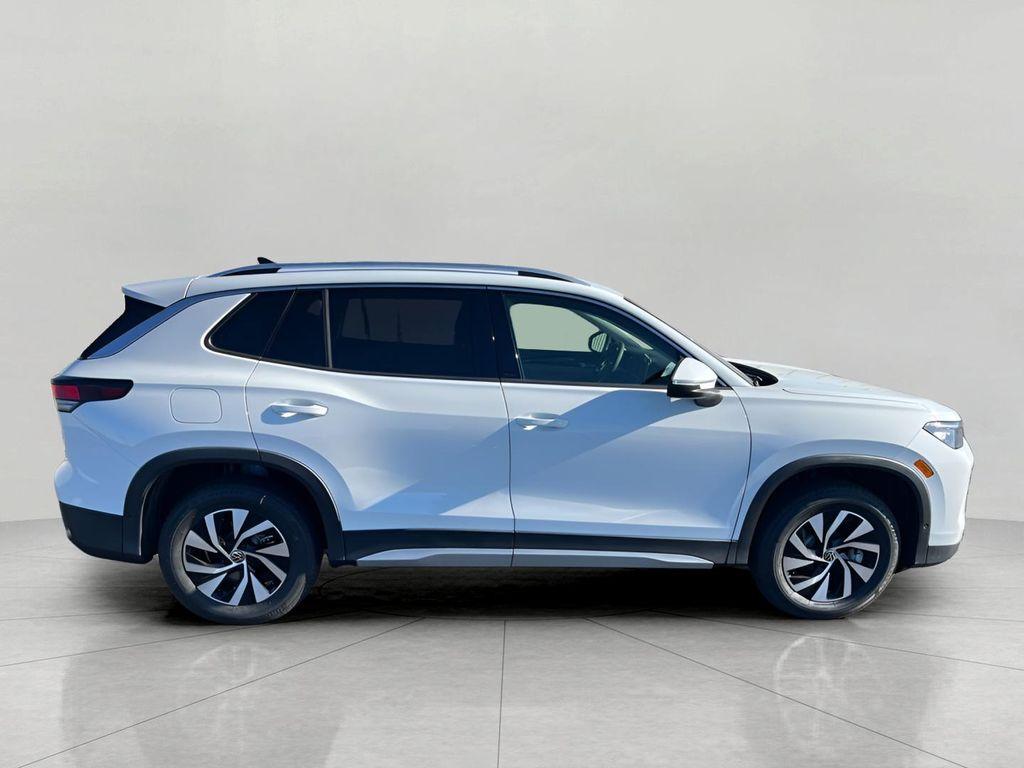 new 2025 Volkswagen Tiguan car, priced at $31,405