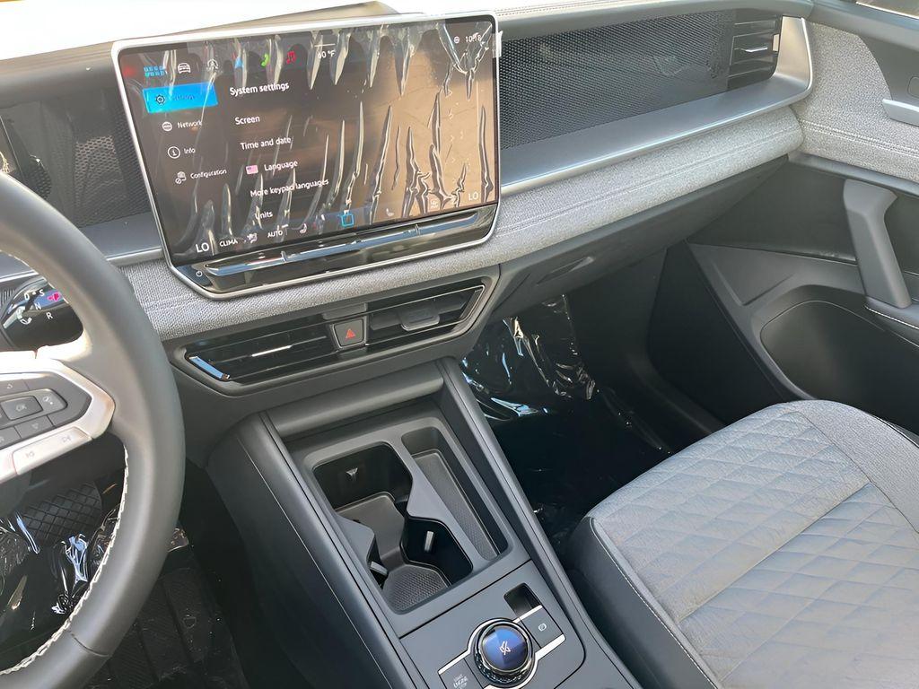 new 2025 Volkswagen Tiguan car, priced at $31,256