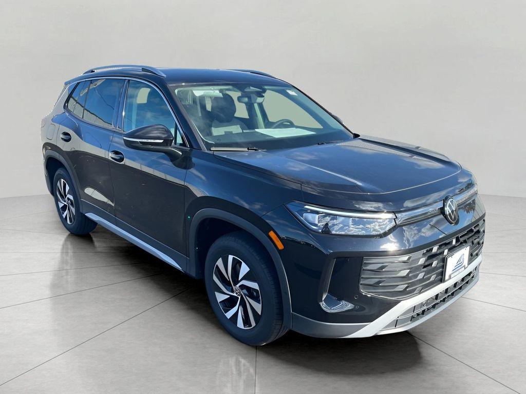 new 2025 Volkswagen Tiguan car, priced at $31,256