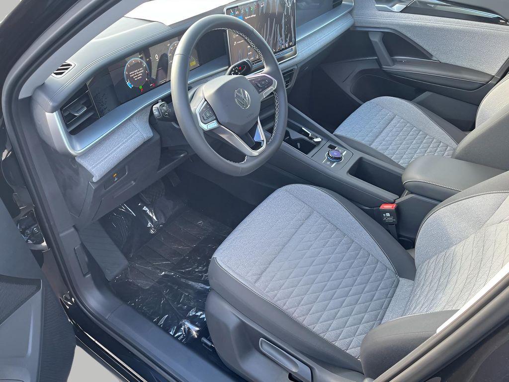 new 2025 Volkswagen Tiguan car, priced at $31,256