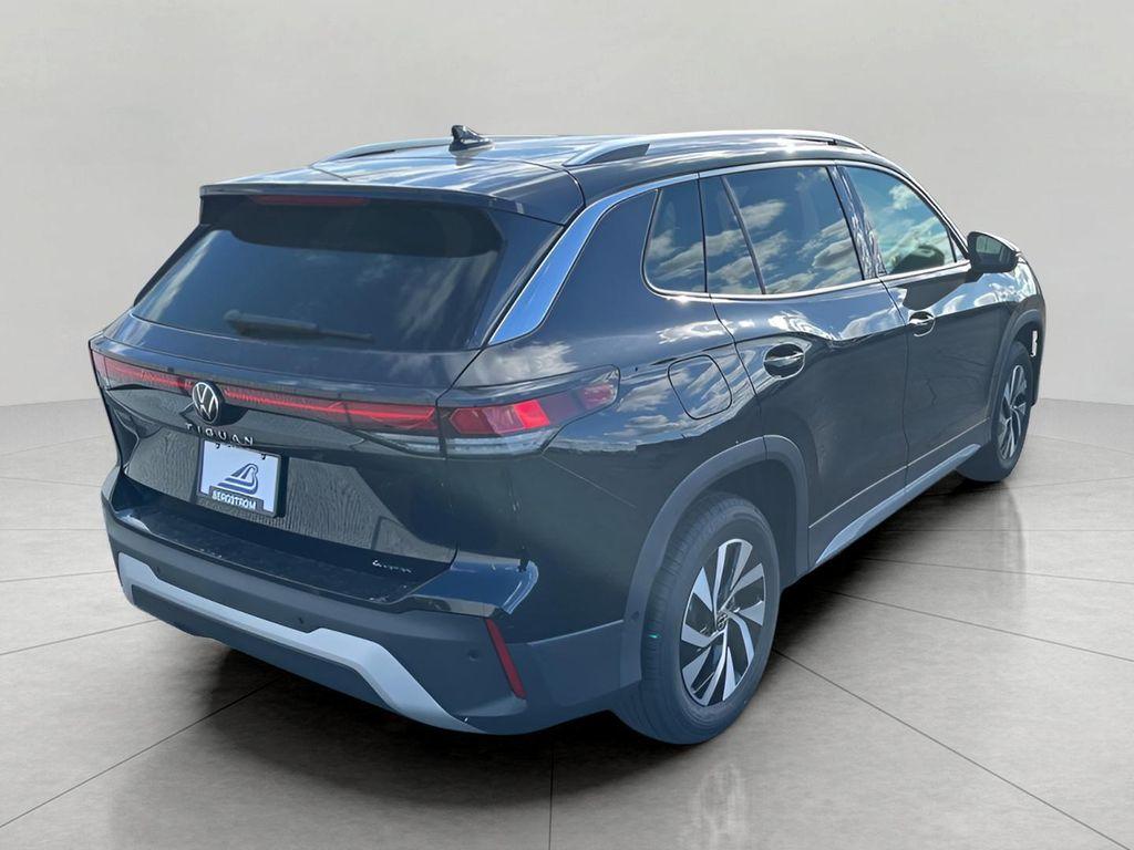 new 2025 Volkswagen Tiguan car, priced at $31,256